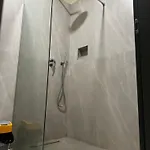 Tirona Hotel *