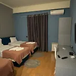 Tirona Hotel
