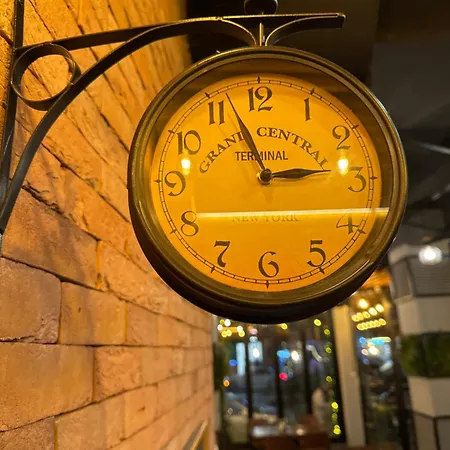 Tirona * Tirana