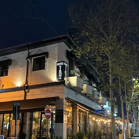 Tirona Отель Тирана