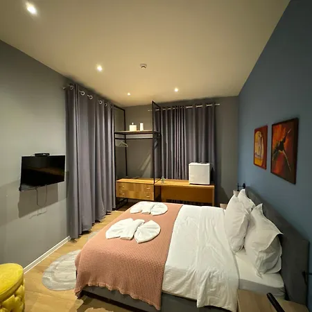 Tirona * Тирана